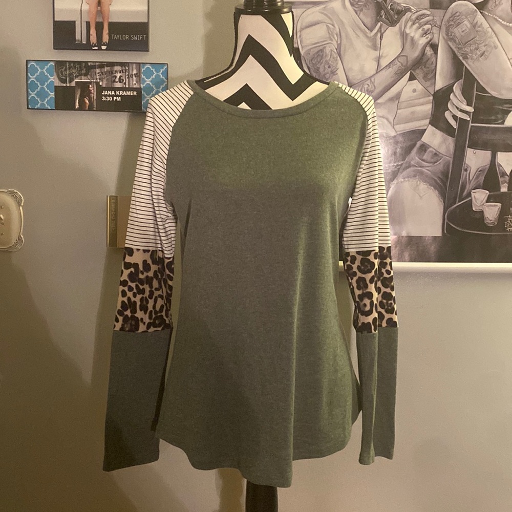 Long sleeve patterned shirt